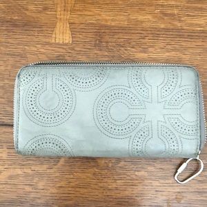 Coach Zipper Wallet